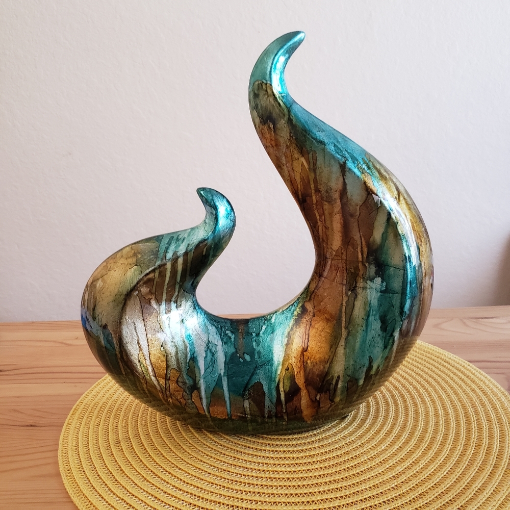 NWOT Heather Ann ceramic sculpture.